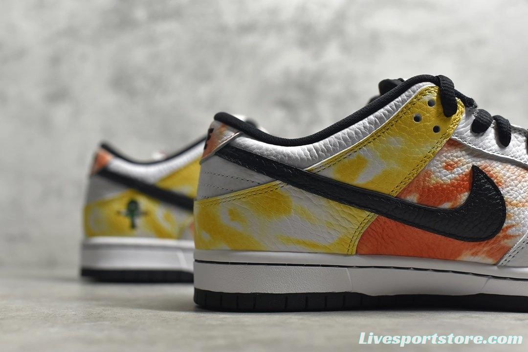 NK SB Dunk Low Pro QS Roswell Raygun