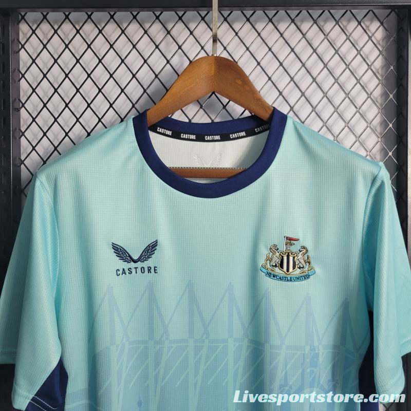 22/23 Newcastle United Pre-match Training Jersey