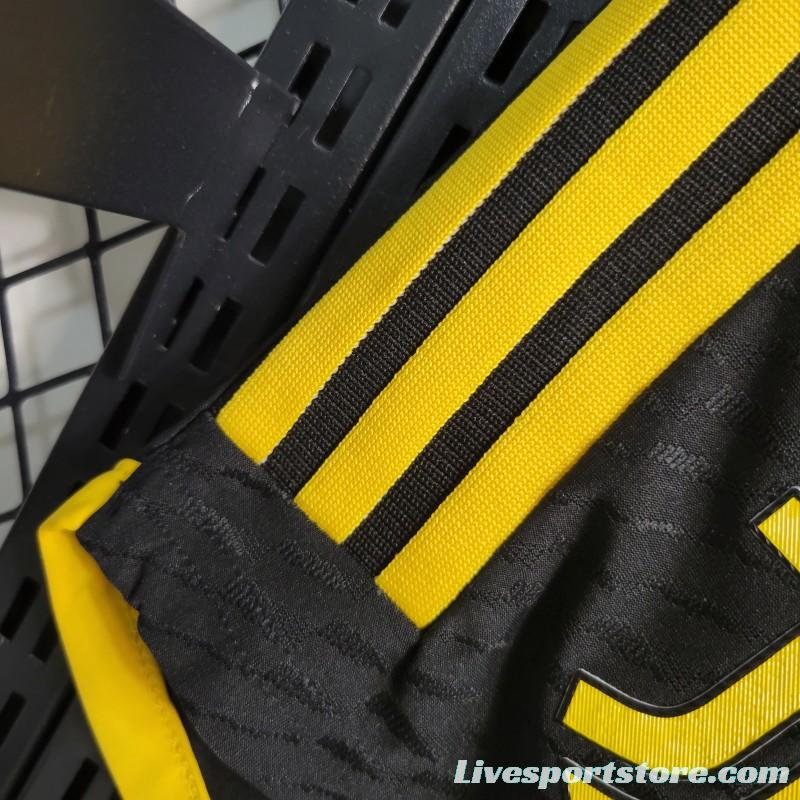 Player Version 23-24 Juventus Home Shorts